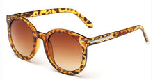 Load image into Gallery viewer, Designer Ladies Round Sunglasses